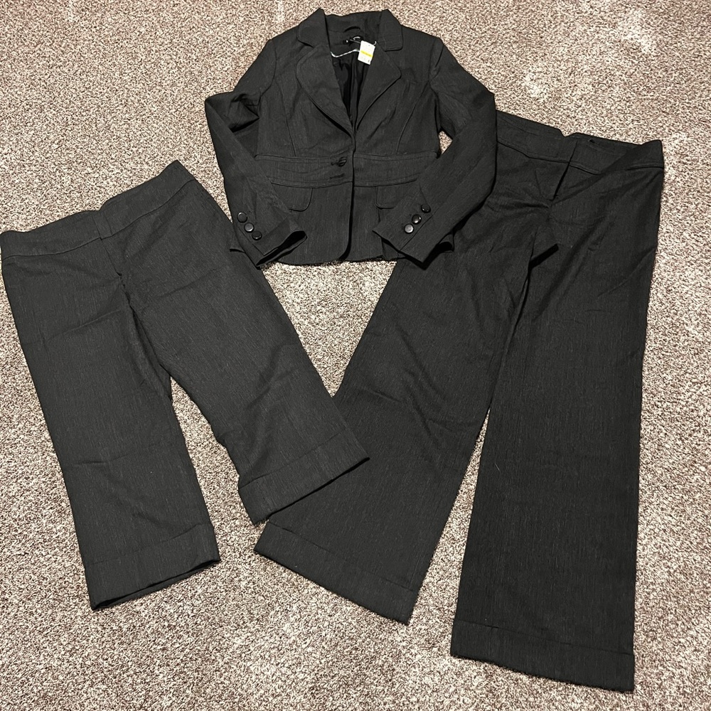 Le Chateau Women’s Suit Ensemble